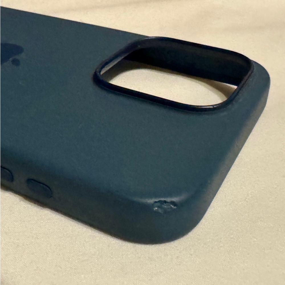 Apple Silicone Case with MagSafe for iPhone 15 Pro Max 6.7" Storm Blue Genuine - Picture 6 of 6